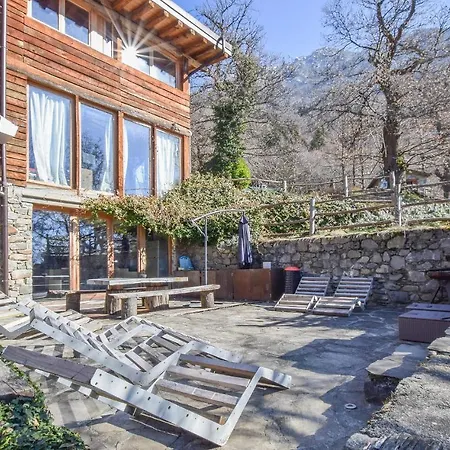 4 Bedroom Lovely In Holiday home