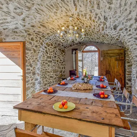 4 Bedroom Lovely In Holiday home *